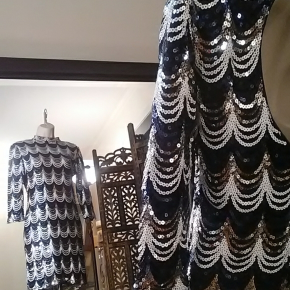 Blue White Gold sequin dress, size 3 - Picture 3 of 5